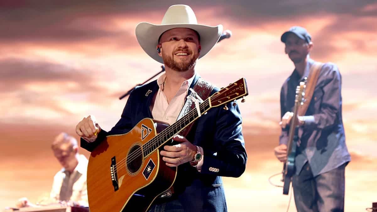 Cody Johnson fires back at critics, calls Alaska grizzly bear hunt a ‘conservationist effort’