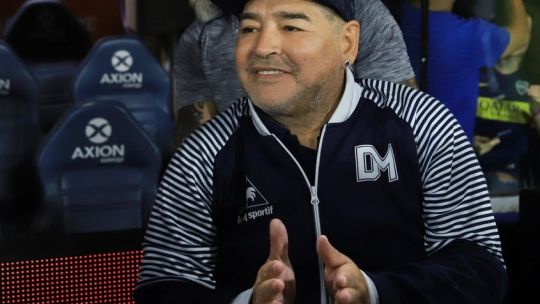 Maradona's doctors should 'never' have allowed home care, trial hears
