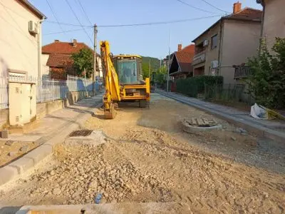 Raskopana ulica dočekaće školsku godinu