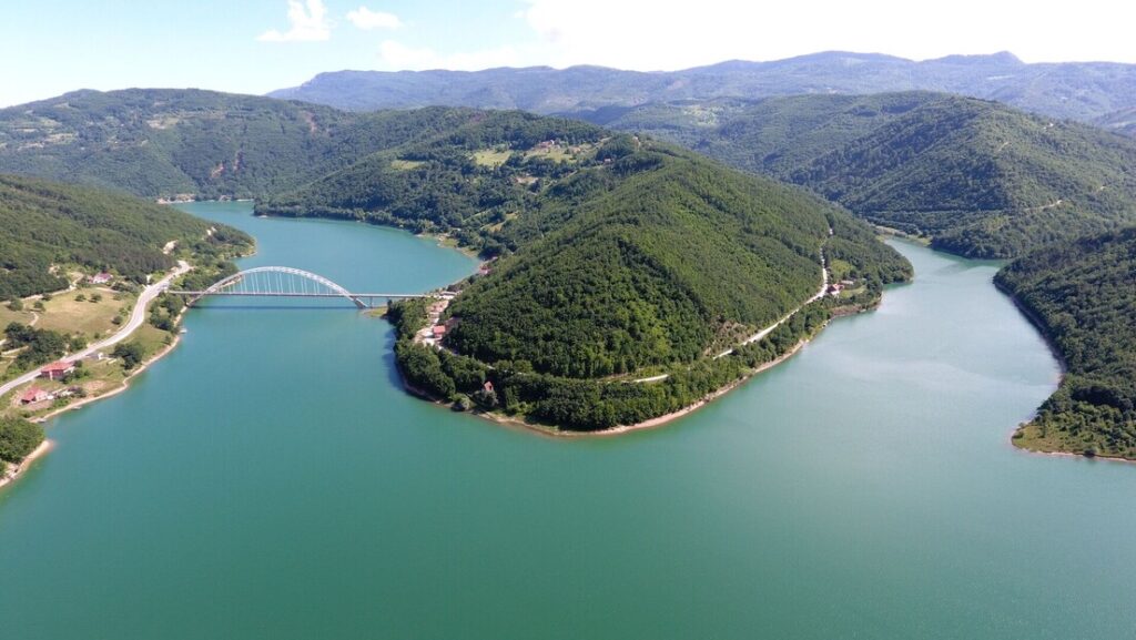 Priština ne prestaje da proteruje Srbe sa Gazivoda: Uručeni novi zahtevi za „oslobođenje imovine“