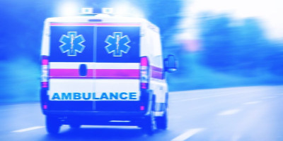 Muškarac pao sa četvrtog sprata u Nišu: Hitno prevezen u Klinički centar