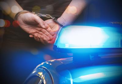 BIZARNO Nag sa puškom ušao u sobu Srpkinje, naredio da sedne pa joj ljubio ruke: Reagovala policija