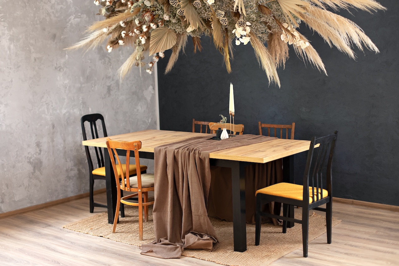 Kako odabrati kvalitetan i dizajnerski stol za blagovanje?