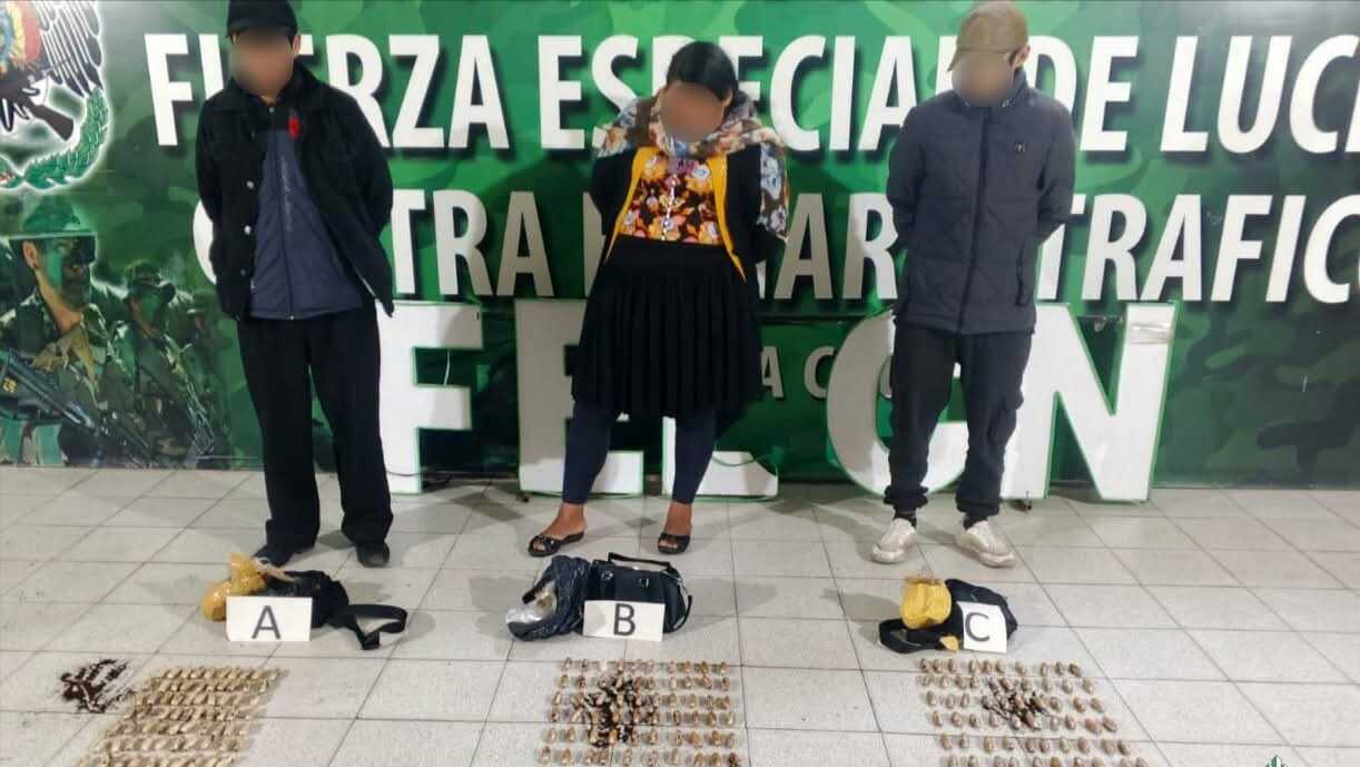 Aprehenden a tres personas con 274 cápsulas de pasta base de cocaína