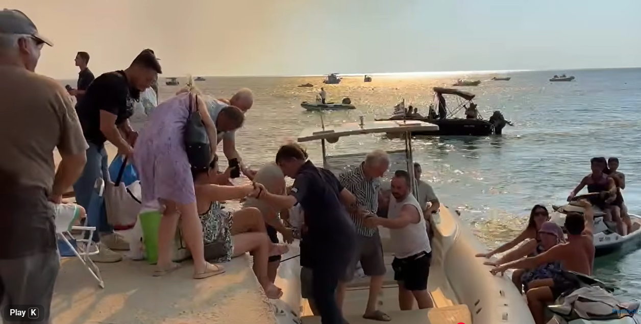 Makedonskite turisti pobarale pomoš od Konzulatot vo Solun poradi požarot na Halkidiki
