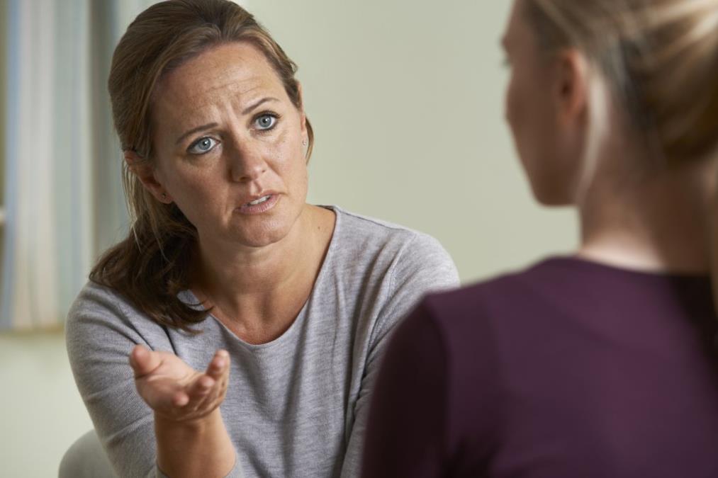 Od sestre sam saznala da mi se muž i brat smeju iza leđa već 7 meseci: Primetila sam čudan odnos između njih, ali ovako nešto da mi se desi  je nezamislivo