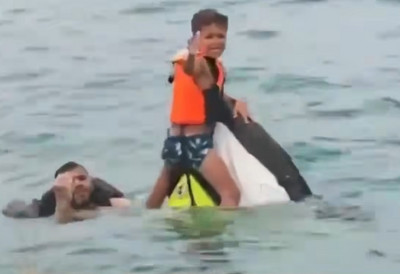 (VIDEO) Otac i dva mala sina 16 sati plutali na otvorenom moru: Džet-ski nestao pod talasima, potraga prekinuta tokom noći - čudom pronađeni ''bledi i iscrpljeni''
