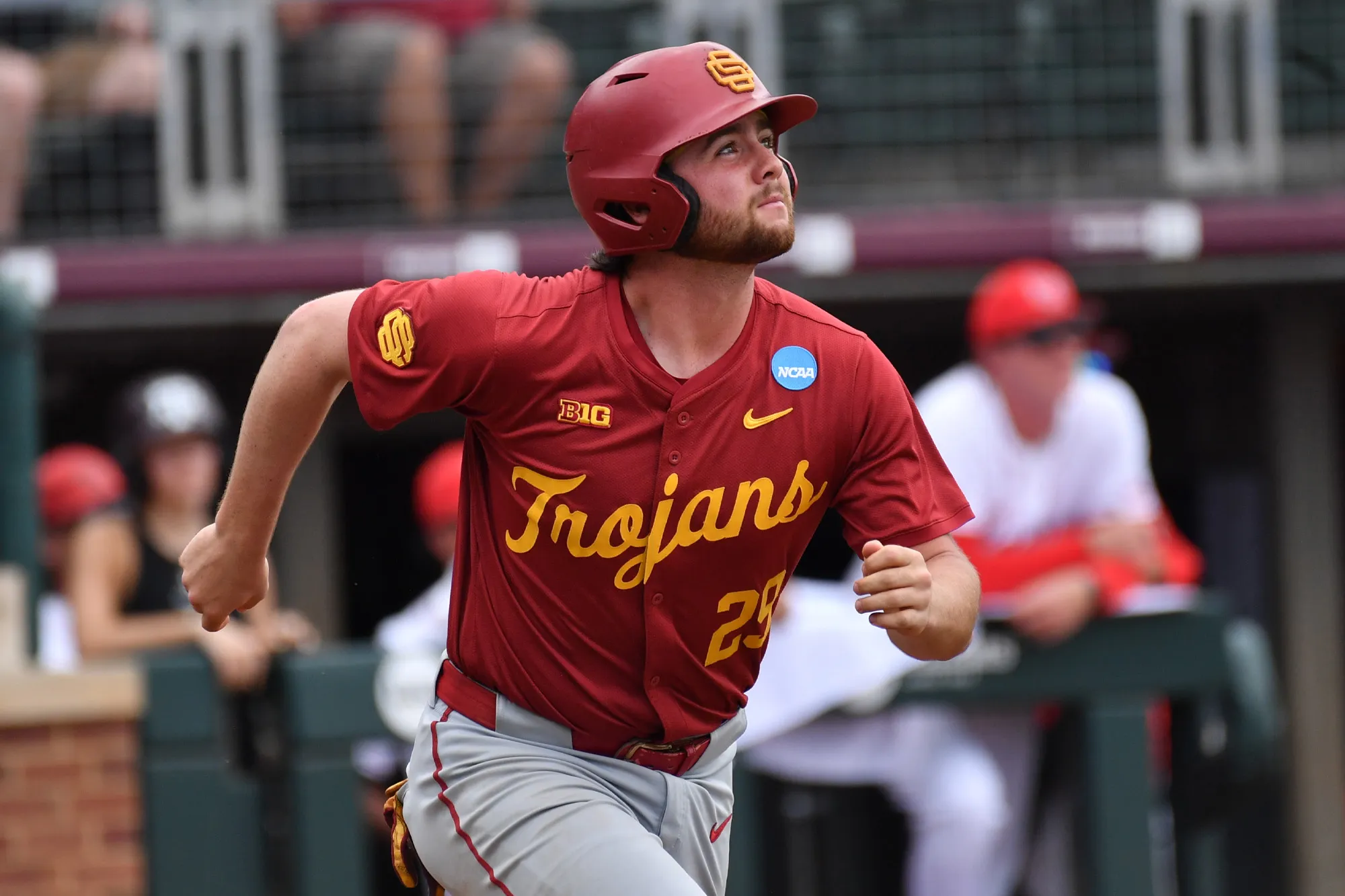 USC baseball rides early offensive barrage to victory in NCAA elimination game