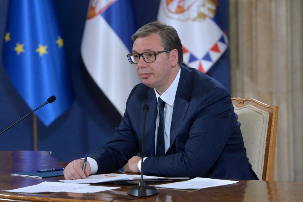 Vučiću dosadilo biti predsjednik, sad želi biti premijer, Zvuči li vam poznato?