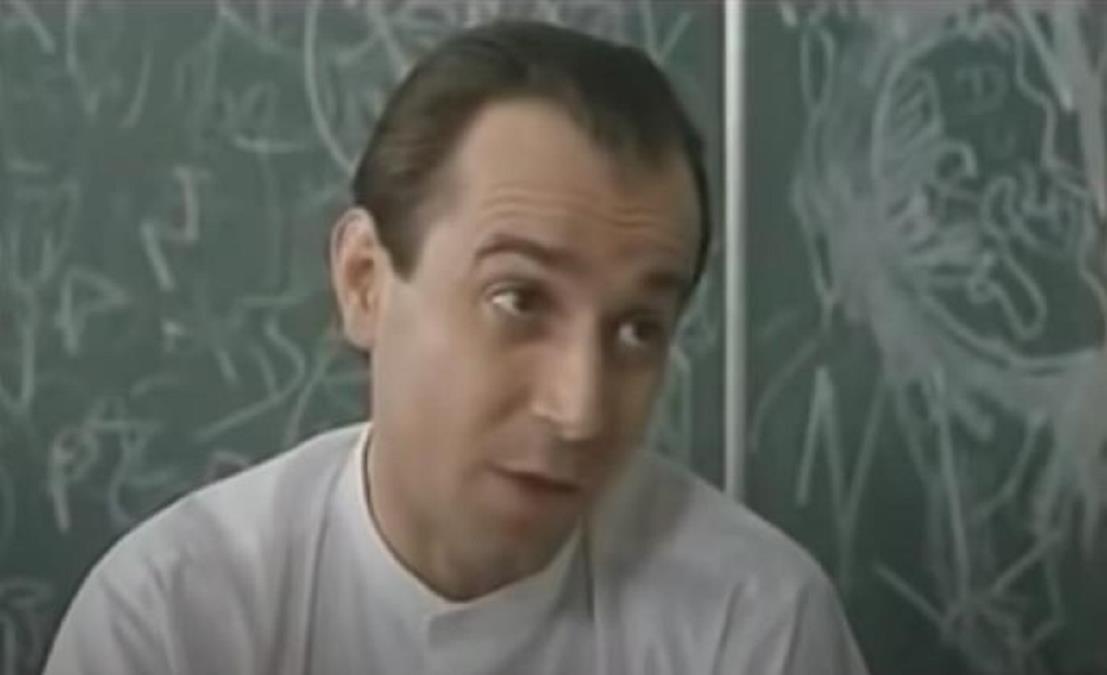 Sin čuvenog glumca izgleda kao Apolon: Na korak do braka ostavio je verenicu, a potom zaveo Jelisavetu Orašanin