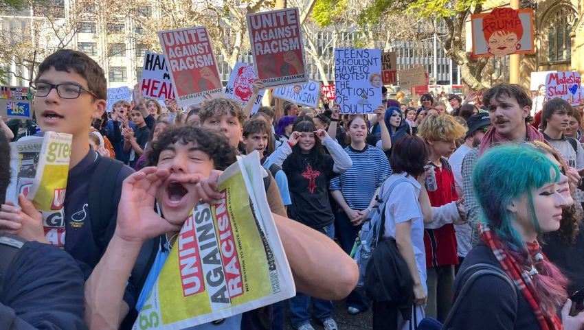 Photos: Students protest Hanson’s bigotry 