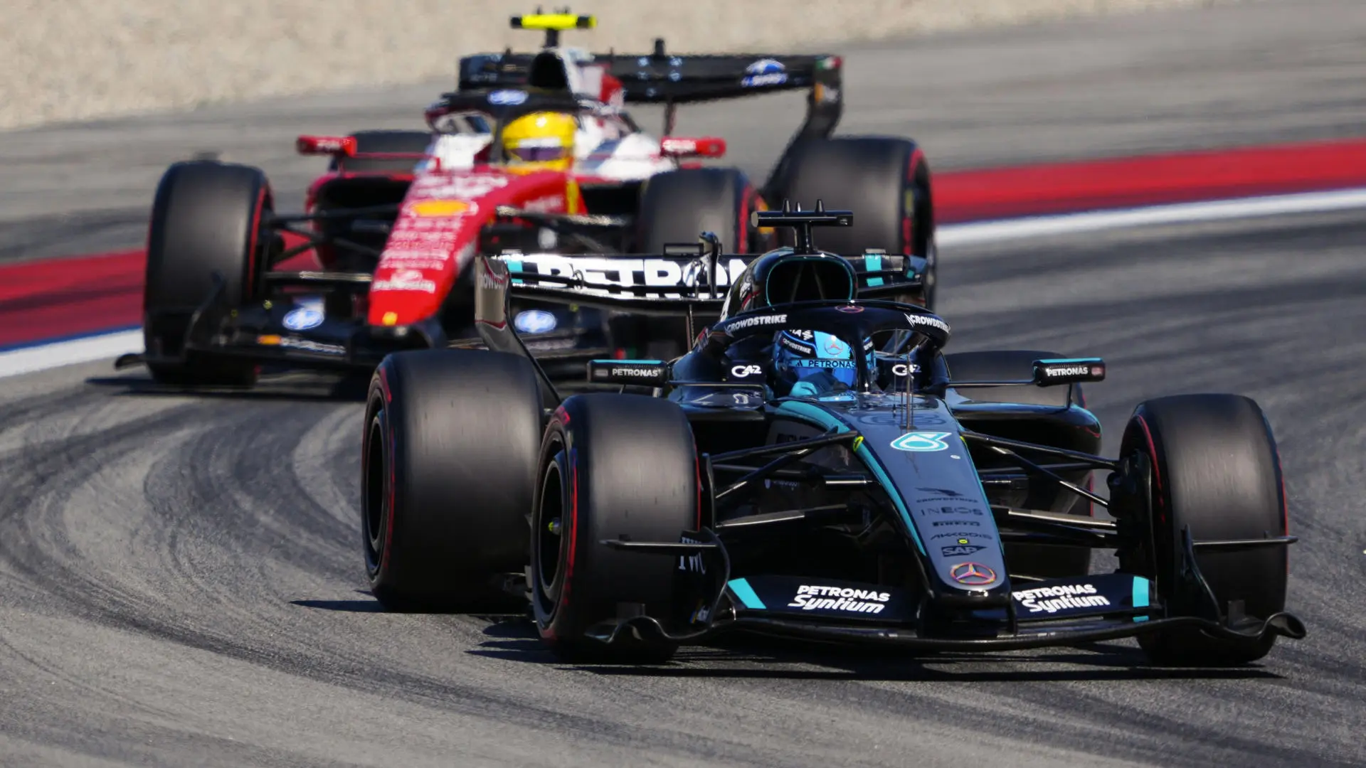  Russell logra la pole en el GP de Cataluña: Fernando Alonso saldrá último y Carlos Sainz arrancará en decimosexto lugar 