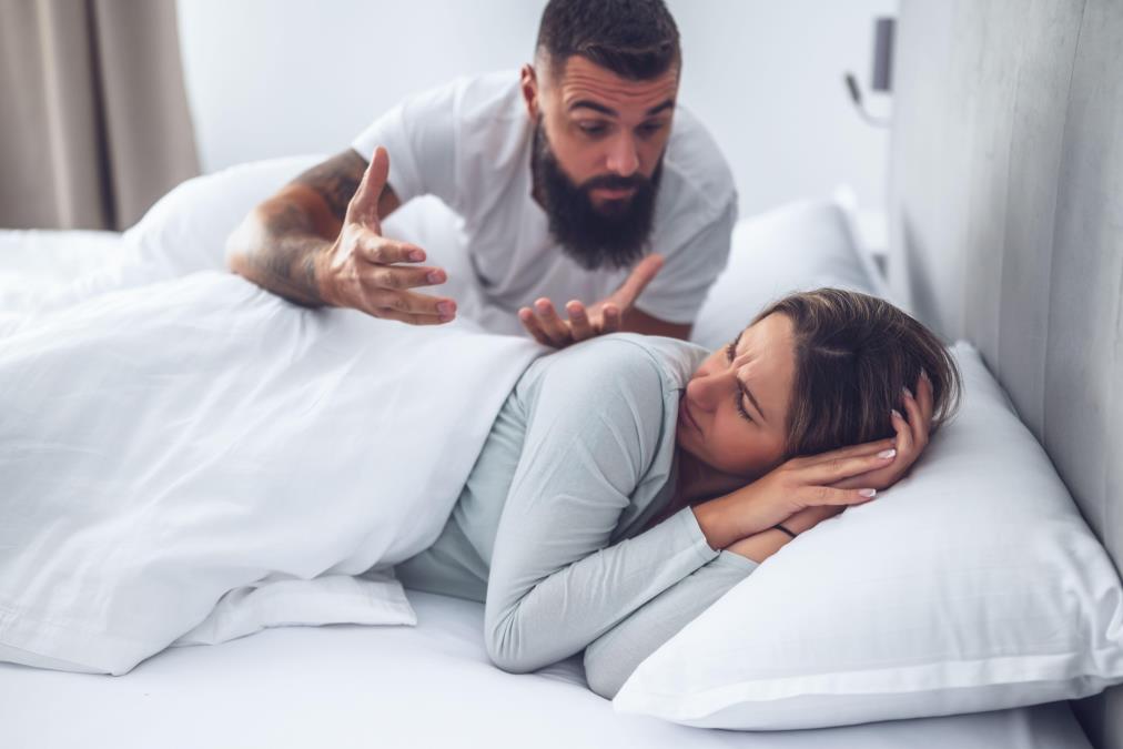 Iza svake žene koja je izgubila želju za intimnim odnosima stoje 4 nevidljive odluke: Tvrde stručnjaci