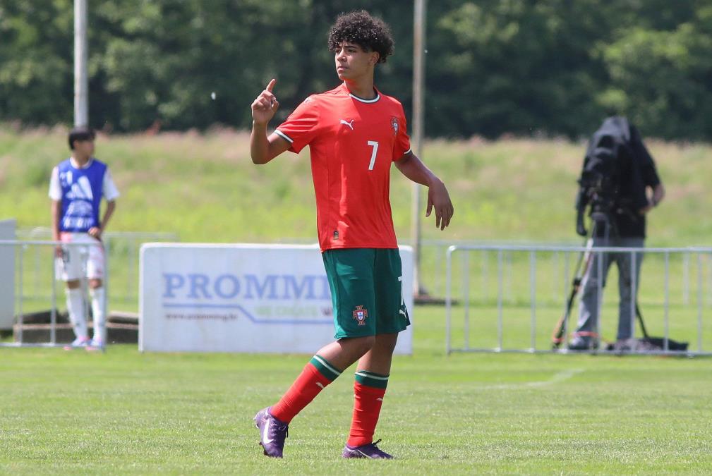 DETONACIJA - KRISTIJANO RONALDO JUNIOR NA METI SLAVNIH EVROPSKIH KLUBOVA: Giganti stali u red za sina legendarnog Portugalca!