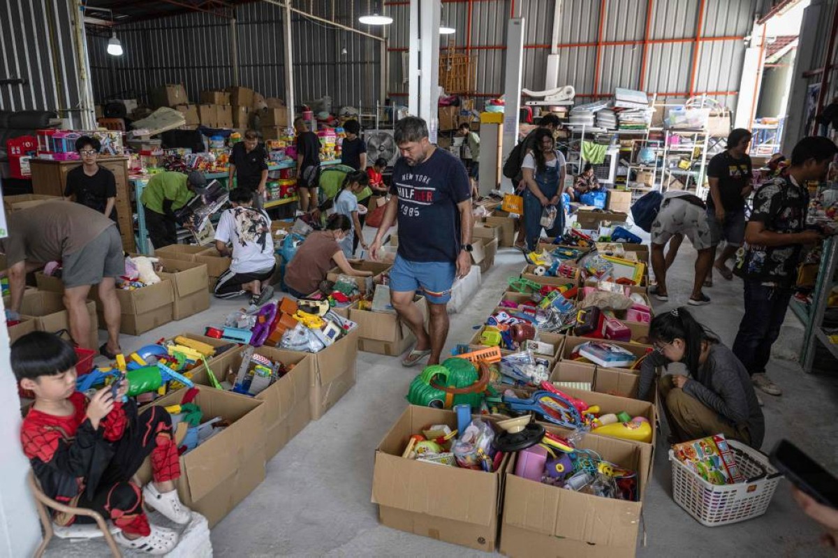 Toys and surfboards: Japan used goods market booms overseas