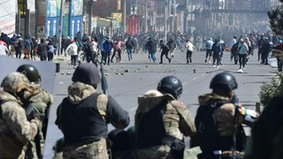 La Paz continúa cercada tras intensos operativos de desbloqueo