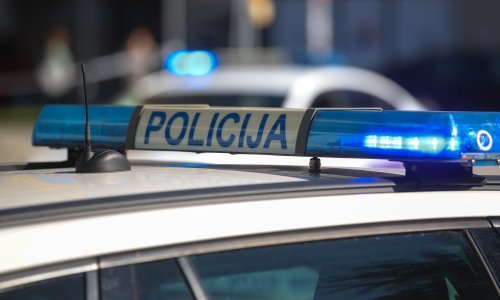 Automobil sletio s ceste kod Požege, poginula jedna osoba