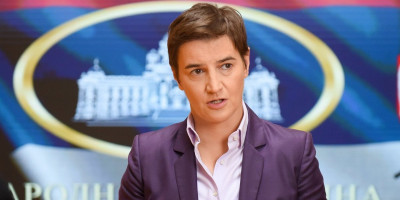 Da li je moguće da opet lažete? Brnabić raskrinkala dve opasne laži tajkunskih medija, pominje se i EU