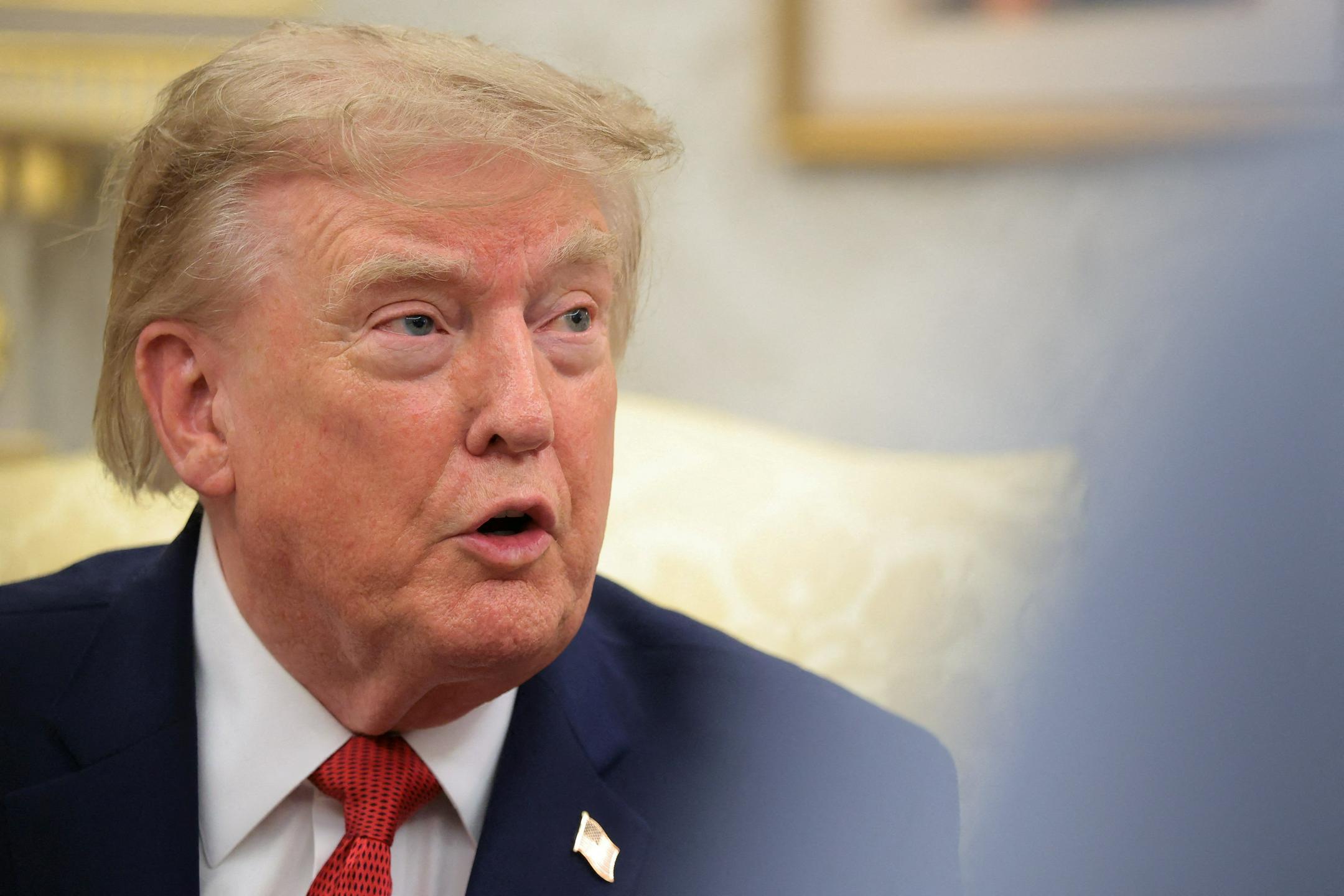 Trump odložil uvedbo 50-odstotnih carin za Kanado