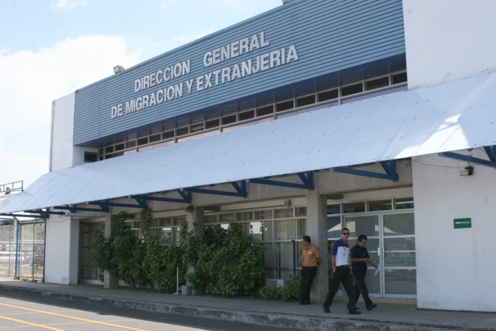 Migración afirma que redujo morosidad en entrega de Dimex en un 85% tras implementar estrategia