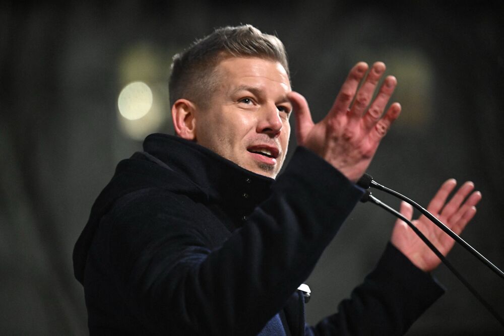 "MORA ODMAH DA NAPUSTI FUNKCIJU" Peter Mađar besan, sevale varnice na sastanku sa Šujokom - poručio mu SAMO JEDNO!