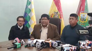 El Alto: "Quienes insisten en el conflicto, son los que reciben un salario", afirmó el alcalde Eliser Roca