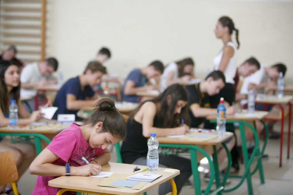 Šta morate da ponesete, a šta ne sme da bude na stolu? Pravila za polaganje male mature - ovo je uputstvo
