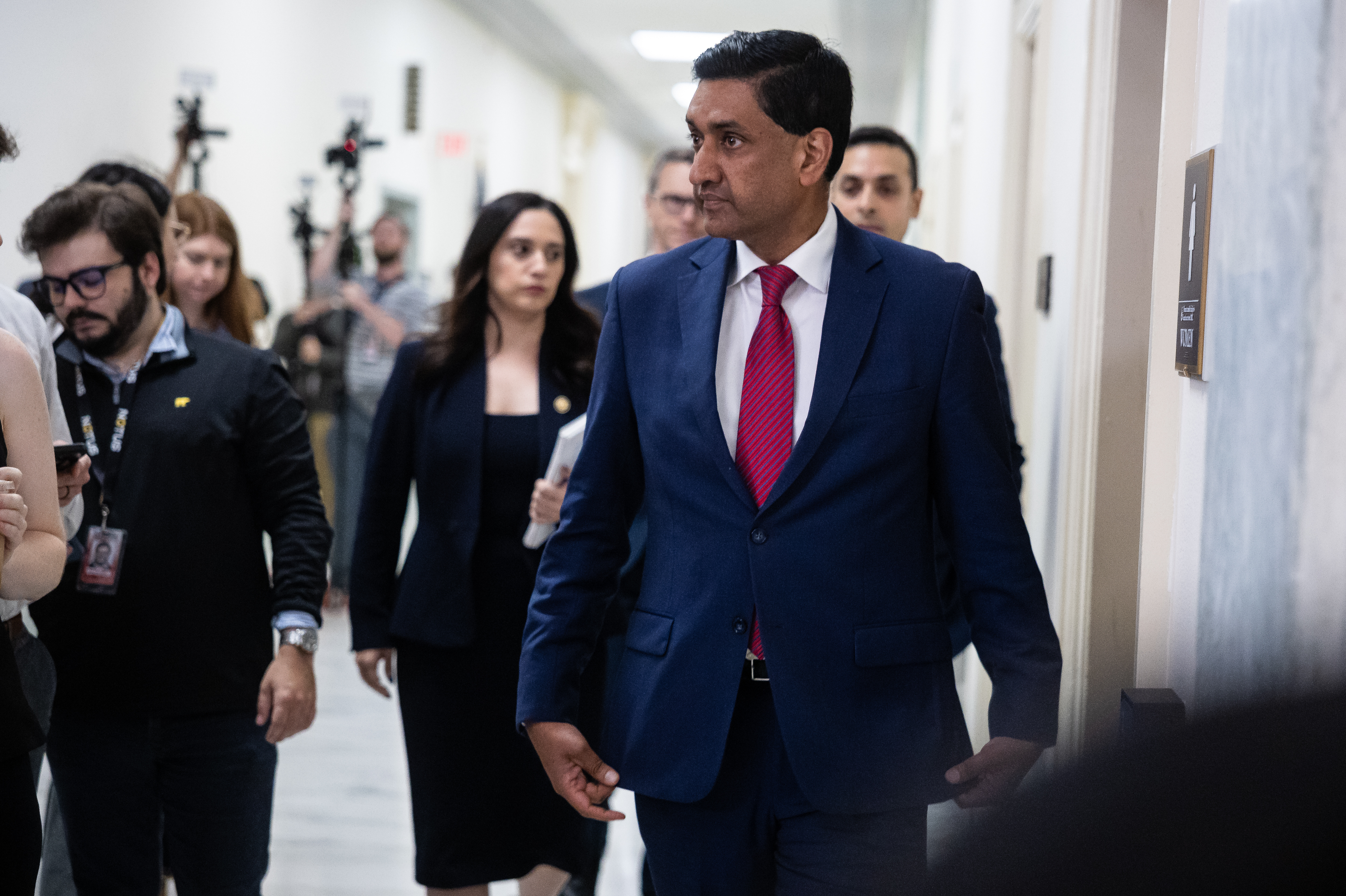 Khanna and Gallego withdraw Platner endorsements