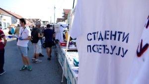 „Studenti su probudili Srbiju“, moglo se čuti večeras ispred zgrade Banovine u Novom Sadu