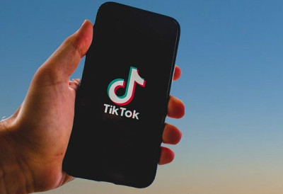 ТИКТОК И ЈУТЈУБ УГАСИЛИ 4,7 МИЛИОНА ДЕЧЈИХ НАЛОГА Ево зашто су повукли овај драстичан потез