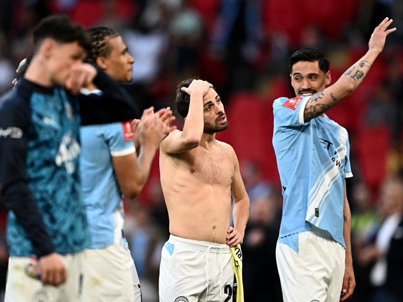 Мечтата на "Сити" за домашен требъл продължава