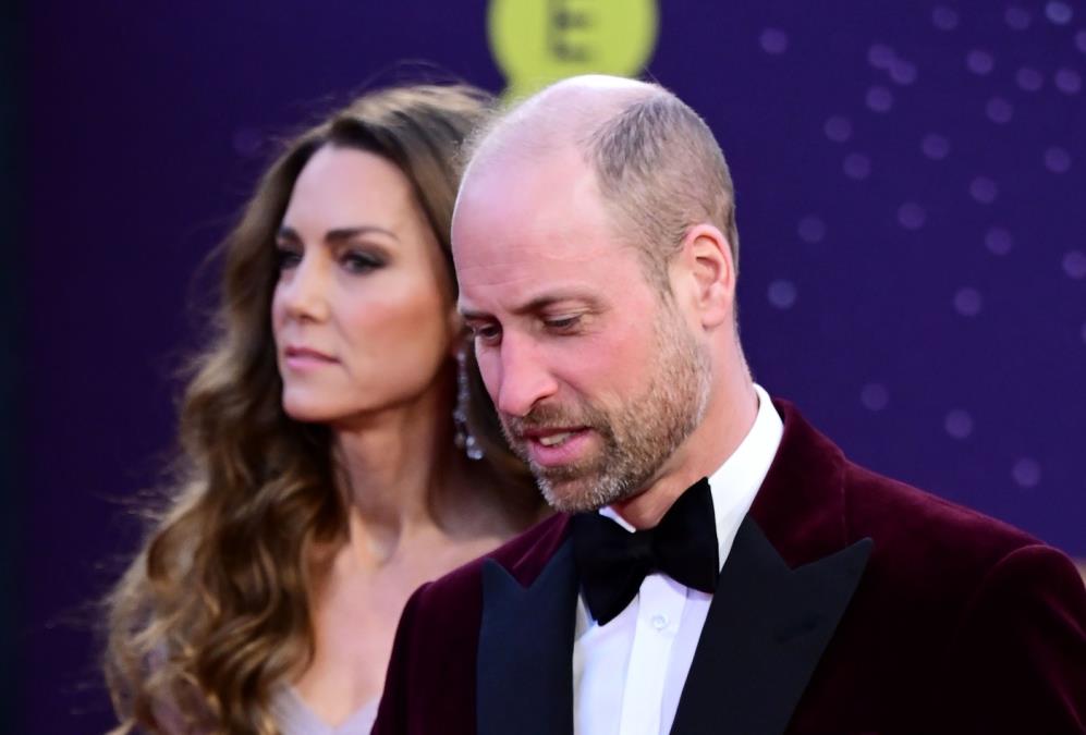 Njihova ljubavna priča podseća na bajku o kojoj sve devojčice sanjaju: Al malo ko zna da je svojevremeno Vilijam ostavio Kejt zbog druge i to preko telefona