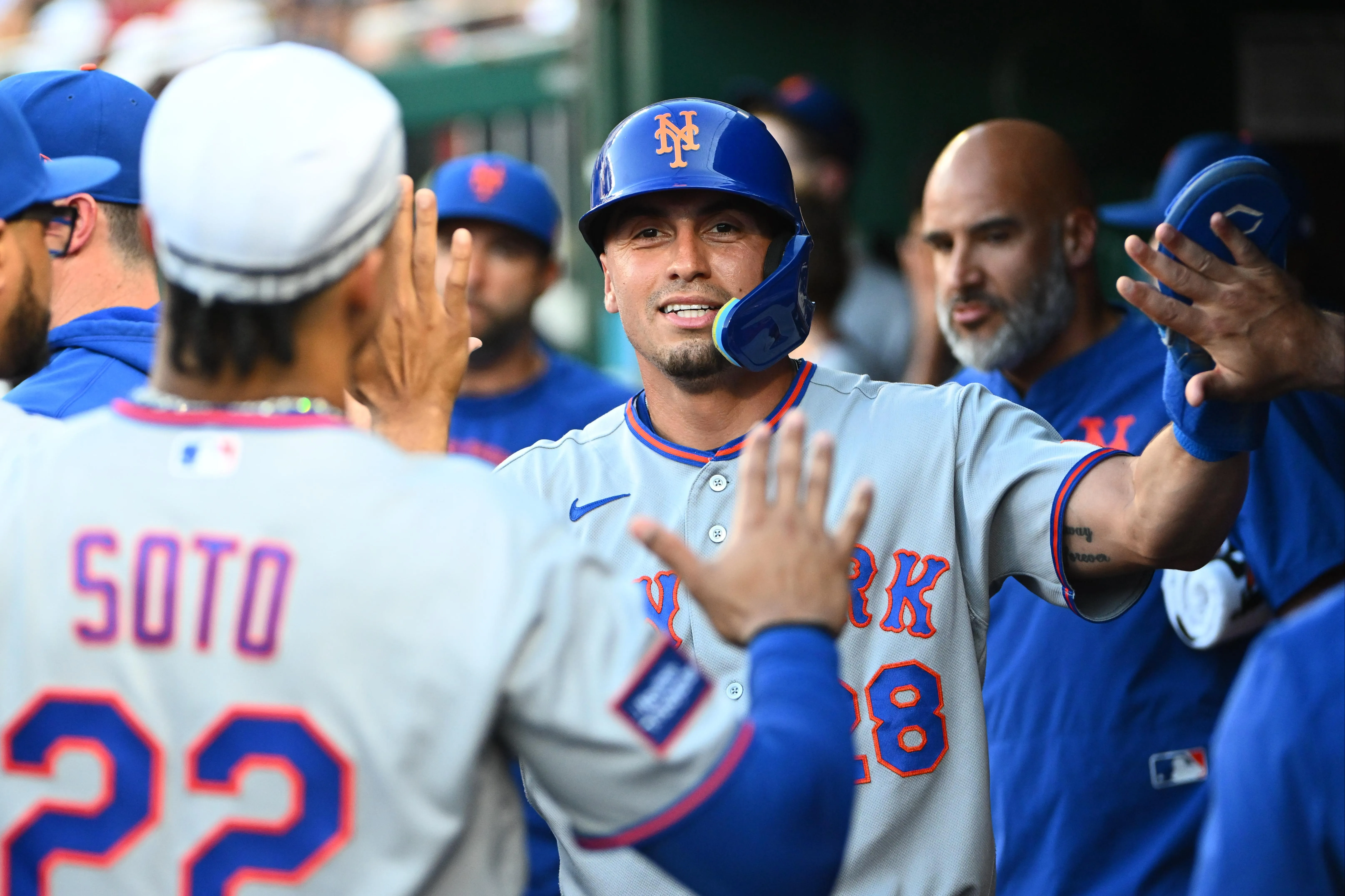 Surging Mets erupt for 10 runs in 12th for wild win over Nationals