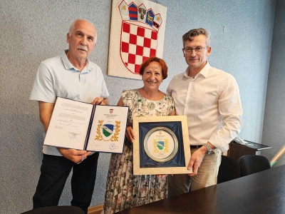 Načelnik Pliško uručio povelju počasnog građanina Općine Marčana Ružici Franjčević
