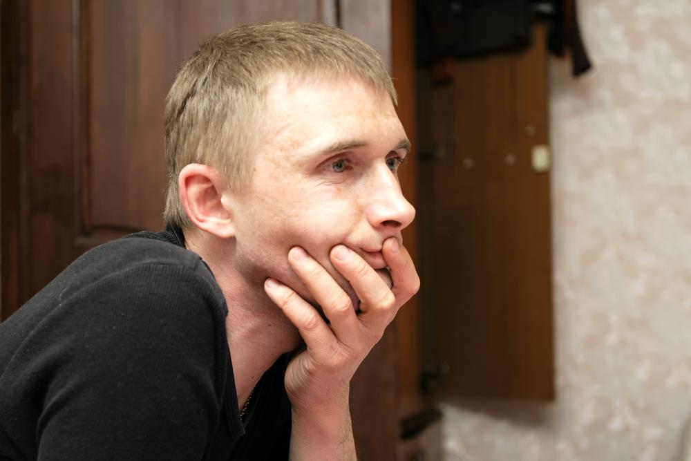 Dejan se '94. našao usred ratnog Sarajeva: Kad je trebalo da postane vojnik, on je otkrio da je gej, na rođendan ga pronašli mrtvog u malom stanu u Pančevu