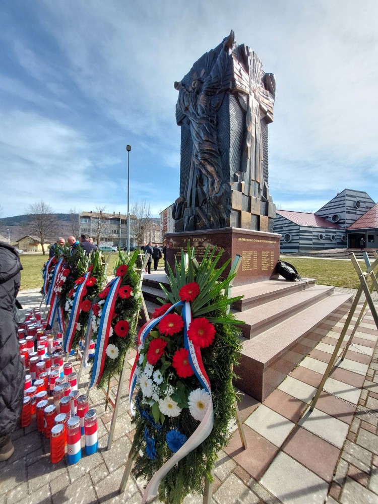 Imena svih poginulih branitelja bit će uklesana: Postignut dogovor o dopuni spomen-obilježja u Kupresu