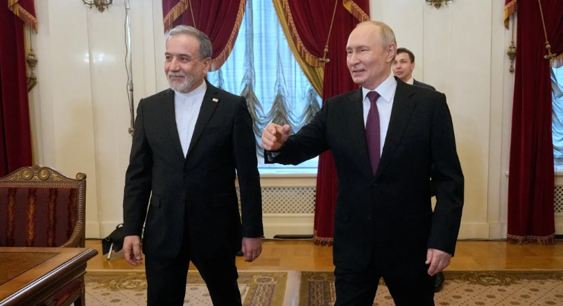 لماذا أشاد بوتين بالشعب الإيراني خلال محادثاته مع عراقجي؟