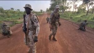 Bambouti : arrestation de deux conducteurs de taxi-moto par des mercenaires d’Afrikacorp