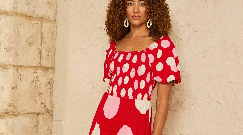 Gošća si na vjenčanju i tražiš divnu haljinu? Točkice ispunjavaju sve kriterije, nisu nimalo infantilne