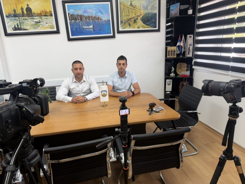 Konferencija za medije: Milan Mihajlović odbornik i član Saveta za razvoj