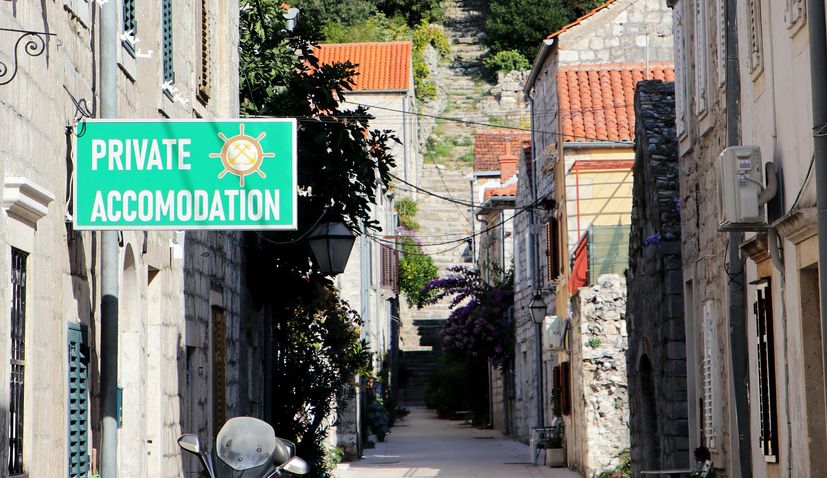 Ministry clarifies new registration number rules for Croatian holiday rentals