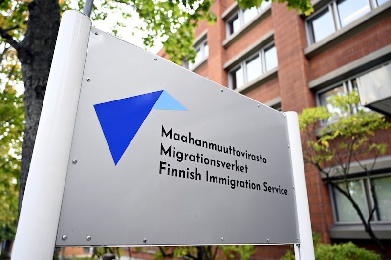 Immigration to Finland falls as emigration hits record level