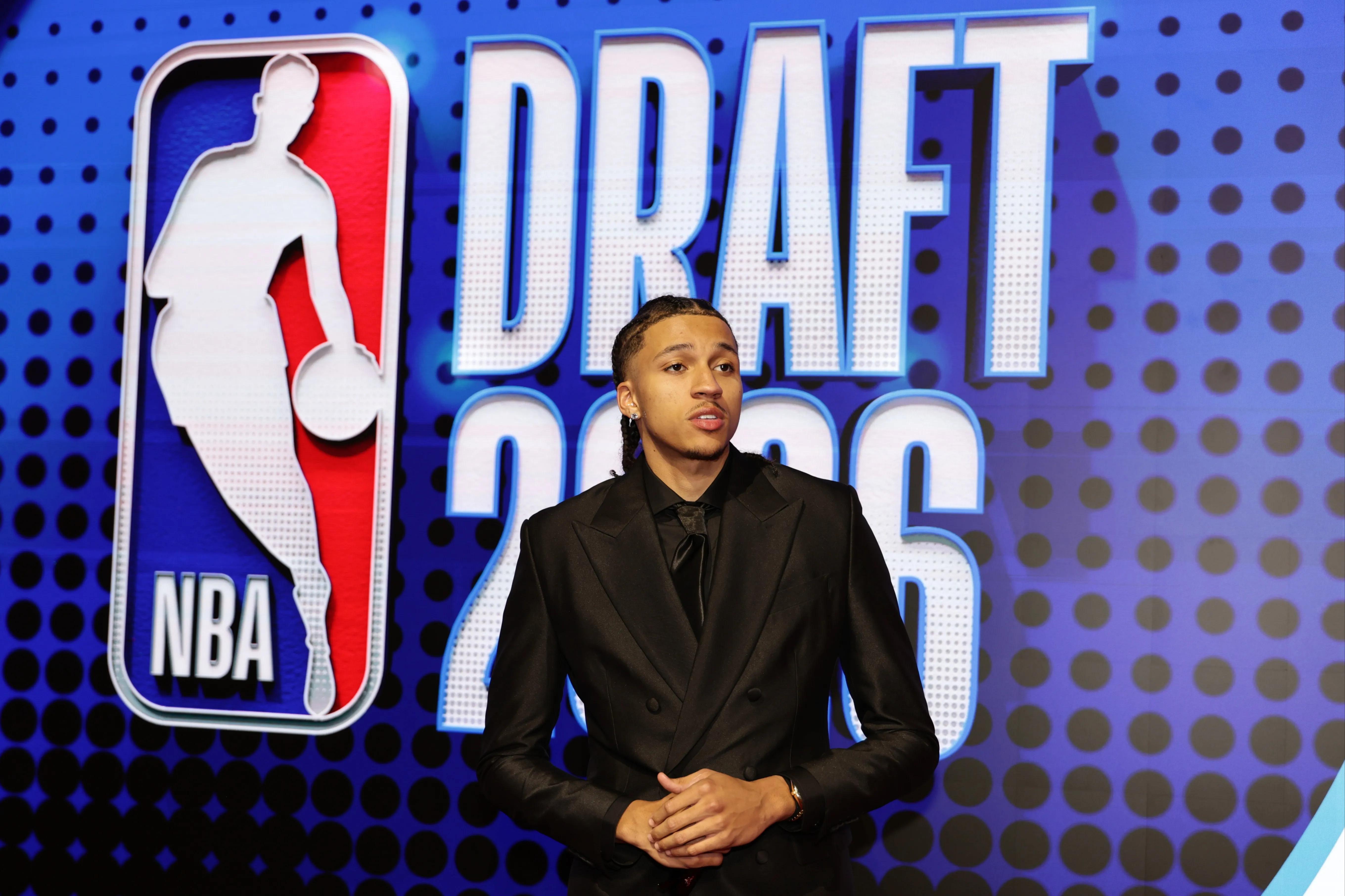 Lakers acquire No. 24 pick in NBA draft from Knicks — select Baylor wing Cameron Carr