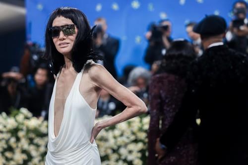 Vera Vang počela da pravi "plus-sajz" venčanice i ceo modni svet je u šoku: Optuživali je za anoreksiju, a sada...