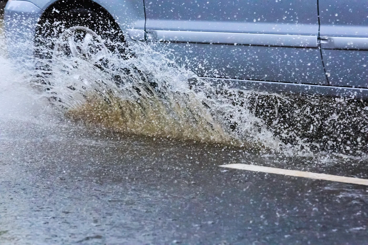 Zašto auto neće da se upali nakon obilne kiše: 9 mogućih problema i rešenje za njih