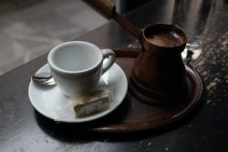 CIJENE ŠOKIRAJU Bračni par dvije kafe i picu na hrvatskom primorju patio 100 maraka