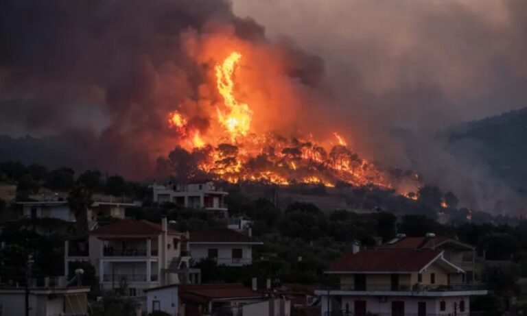 Evropa u plamenu: Hiljade bježe pred vatrom, ima i poginulih