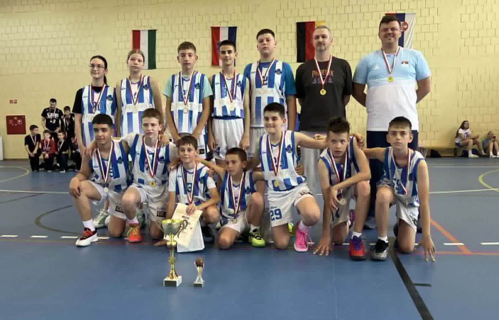 MLAĐE KATEGORIJE KK “APATIN” IMALE ODLIČAN VIKEND! STIGLE MEDALjE IZ MAĐARSKE I HRVATSKE