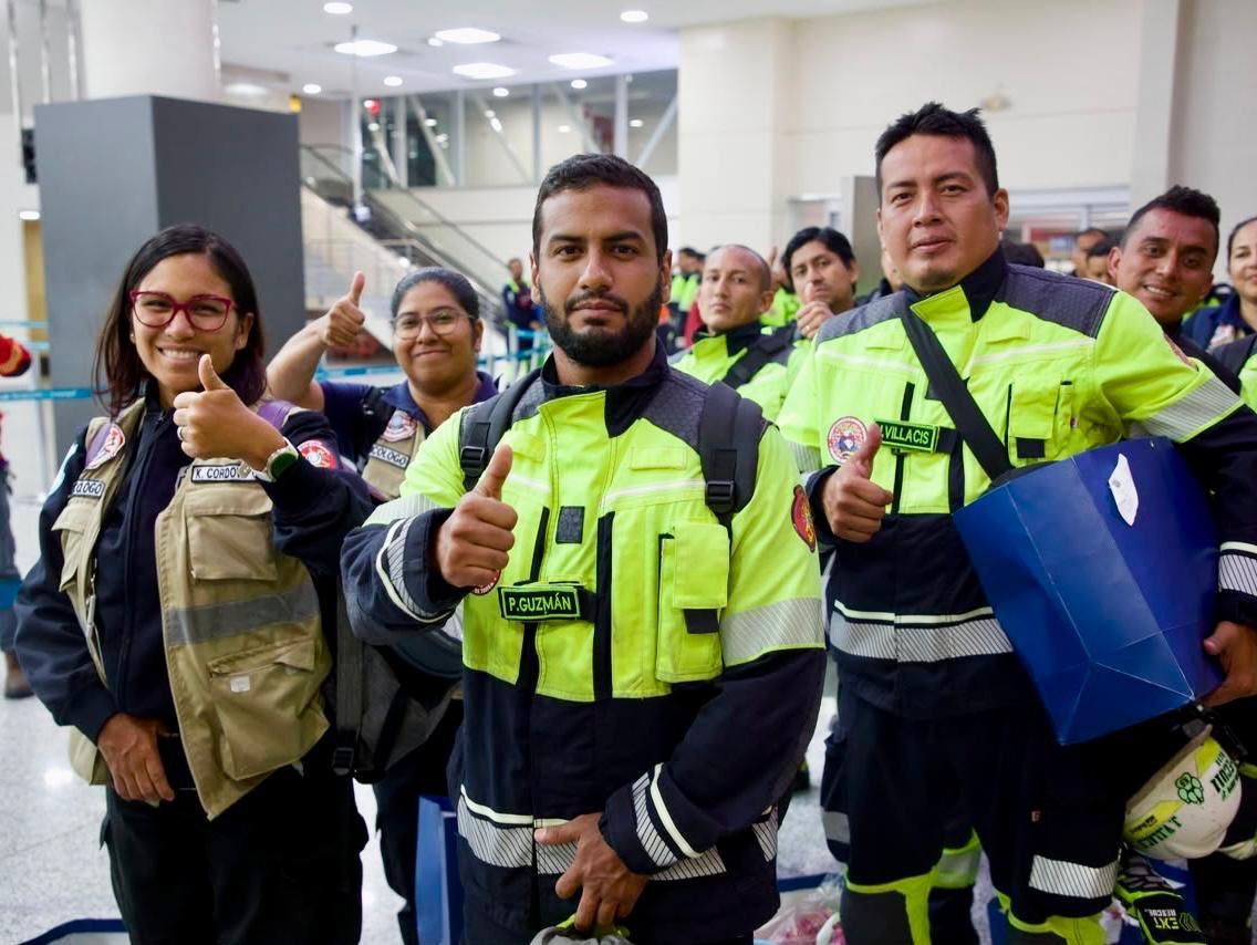Bomberos de Guayaquil regresan a Ecuador tras misión en Venezuela