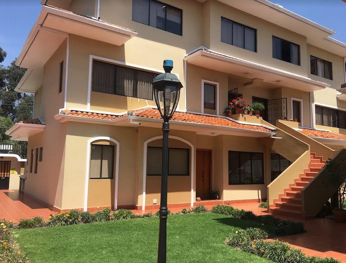 The cost of living for the typical Ecuadorian family is 90% less than for a U.S. family
